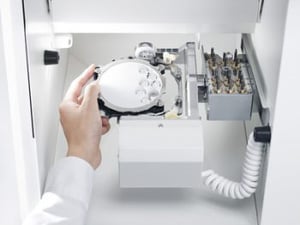 DWX-52D_Product-Photo_Inside_Adapter_Setting-350x263